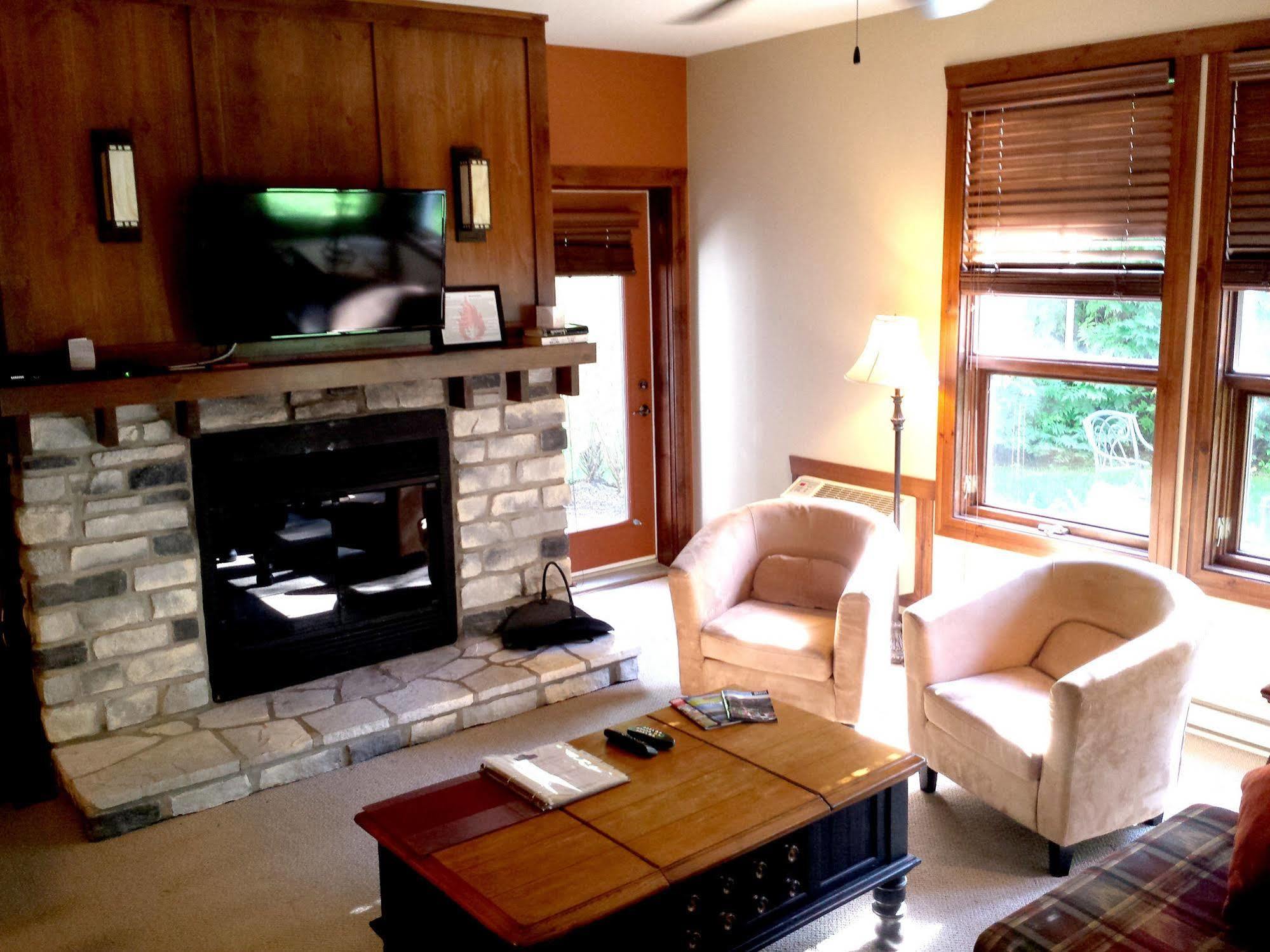 Tremblant Les Eaux - Location Adp Apartamento Mont-Tremblant Exterior foto